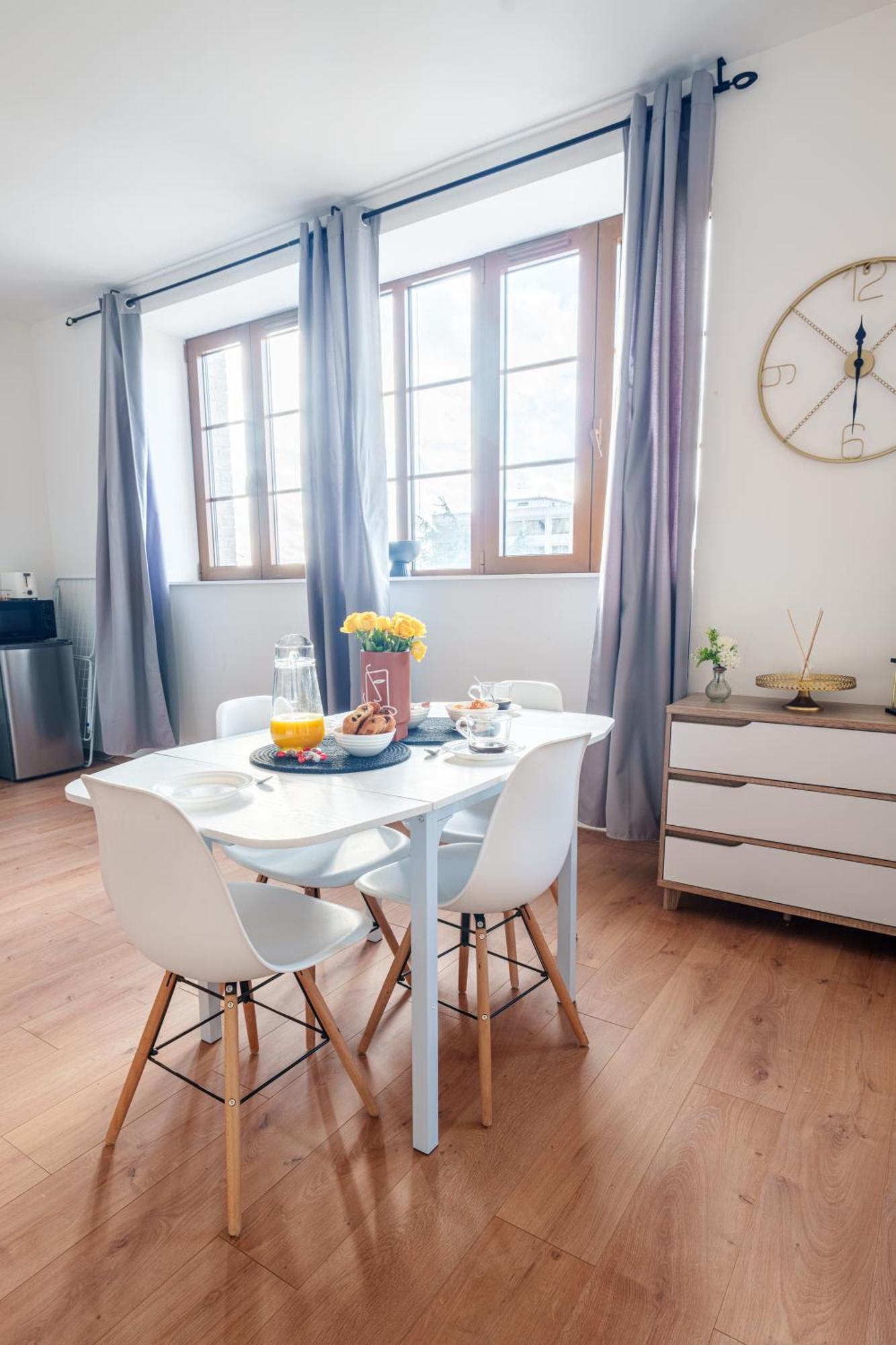Le Fleur De Cerisier - Zmn Conciergerie Apartment Saint-Quentin  Exterior photo