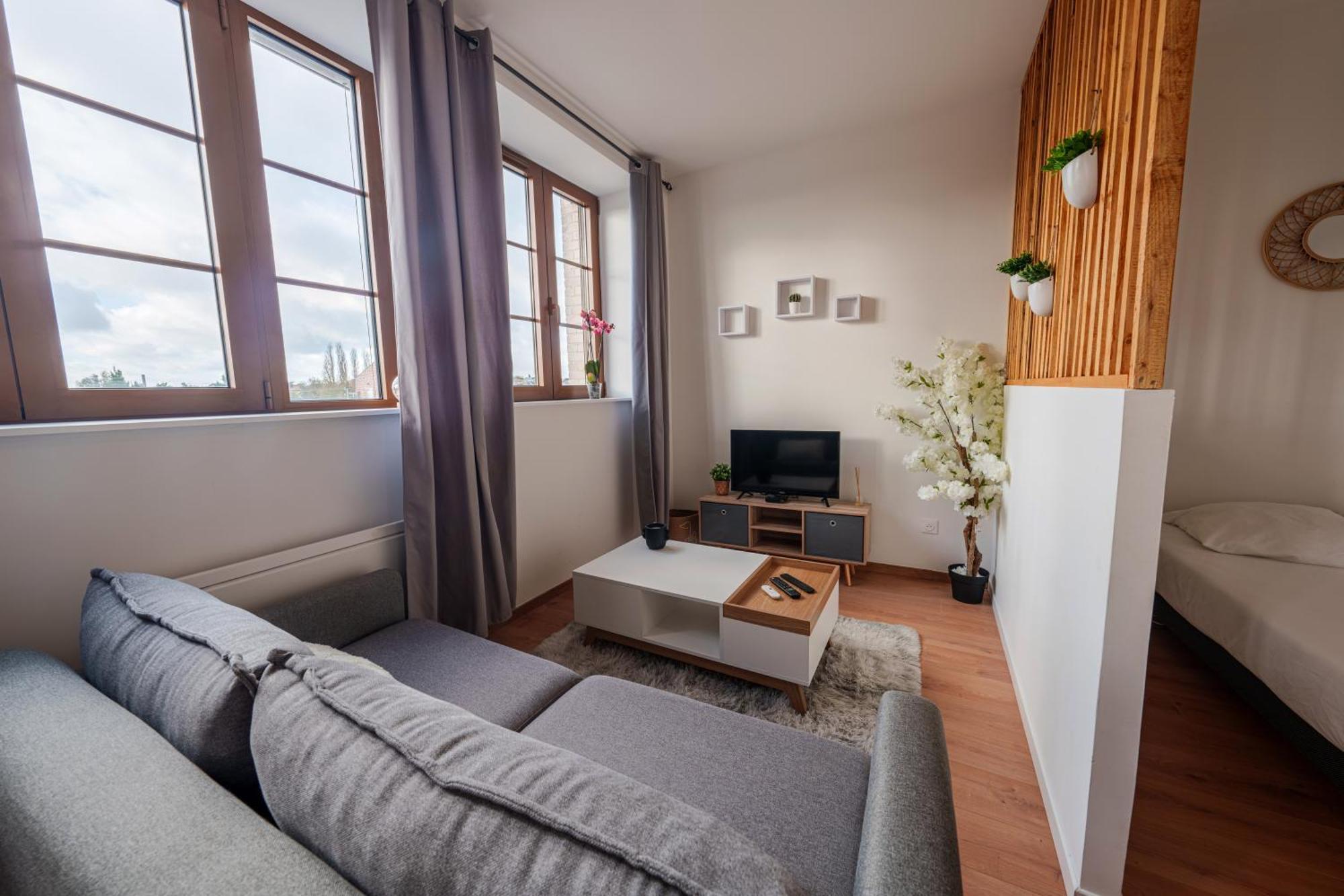Le Fleur De Cerisier - Zmn Conciergerie Apartment Saint-Quentin  Exterior photo